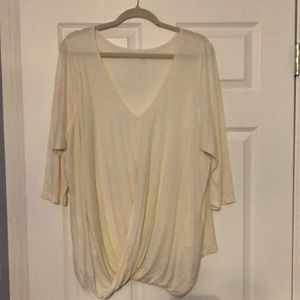 Like new white layne Bryant top size 22/24